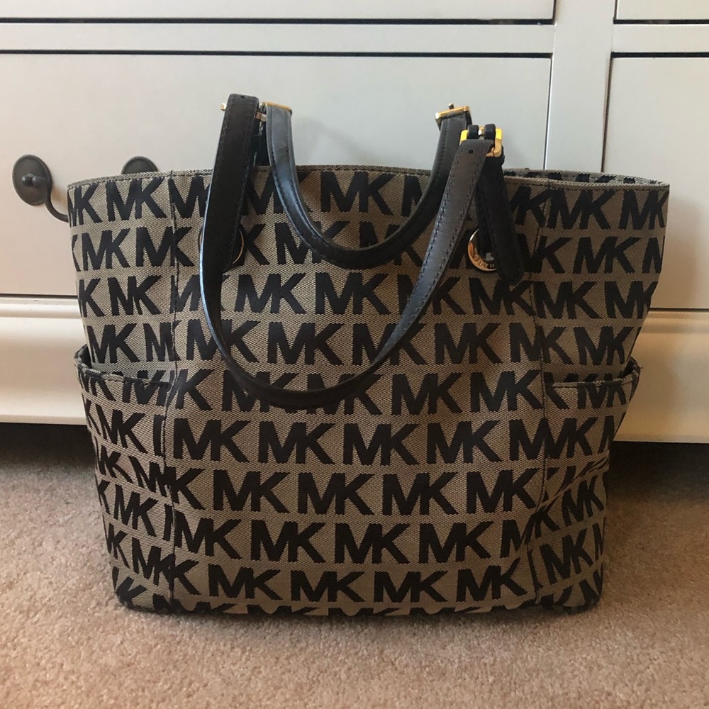 MK purse